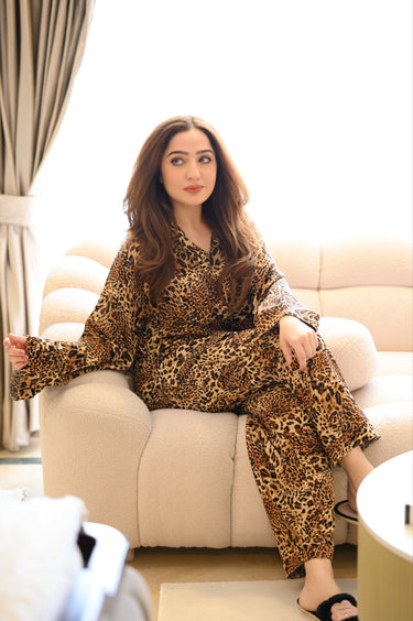 Chic 🐆 Leopardess Linen